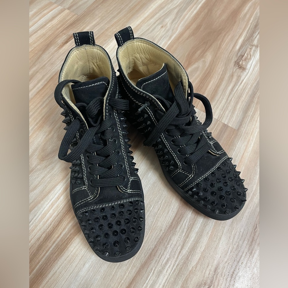 Christian Louboutin women sneaker size 37